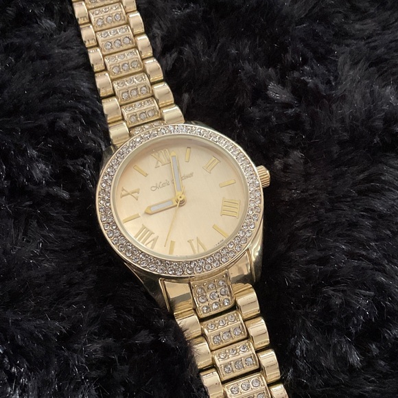 Gold Women\'s Watch with Crystal Accents main image 5